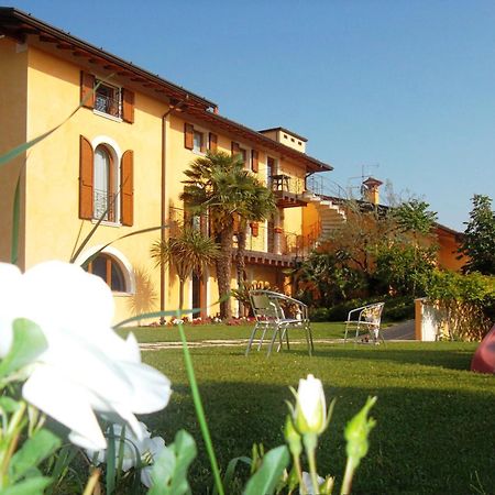 Albergo Le Piante マネルバ・デル・ガルダ エクステリア 写真